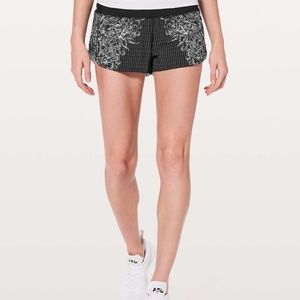 EUC Lululemon Speed Up Shorts - 2.5" - Sz 6 - RARE